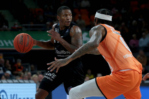 尽管有多队 尽管有多队