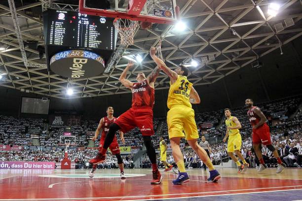 还是钟情于 还是钟情于